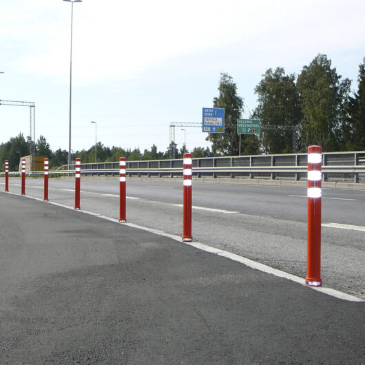Jislon joustavat PVC pollarit oranssina