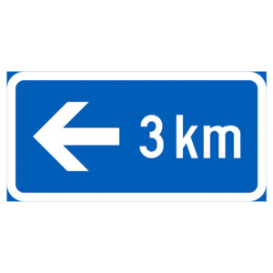 H2.2 kohde nuolen suunnassa - nuoli sivulle ja kilometrimäärä